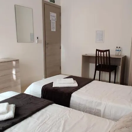 Lovely 4 Bedroom, 3 Bathroom, Maisonette With Terraces. * Is-Swieqi